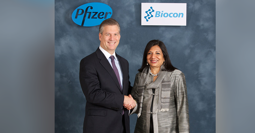 Kiran Mazumdar-Shaw and Pfizer's David Simmons at the signing of a global collaboration agreement